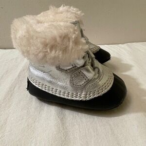 Sorel Baby‎ Size 3 Winter Boots Snow Caribou Silver Fur Lined Infant